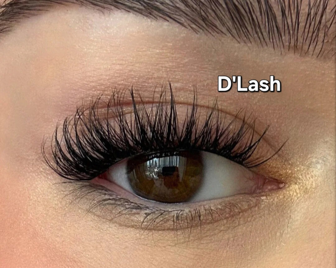 DIY Eyelash plastic case + bond and remover by MinuLashes