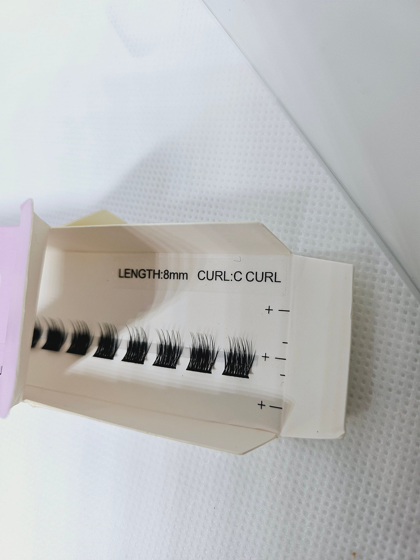 Create Stunning Lashes at Home – MinuLashes Cluster Eyelash Box 8, 14 or 16mm