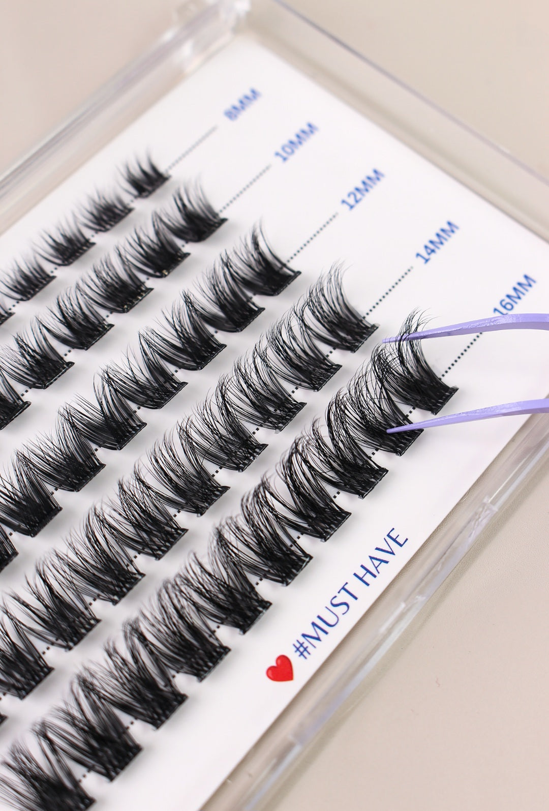 Pre glued lash kit by MinuLashes