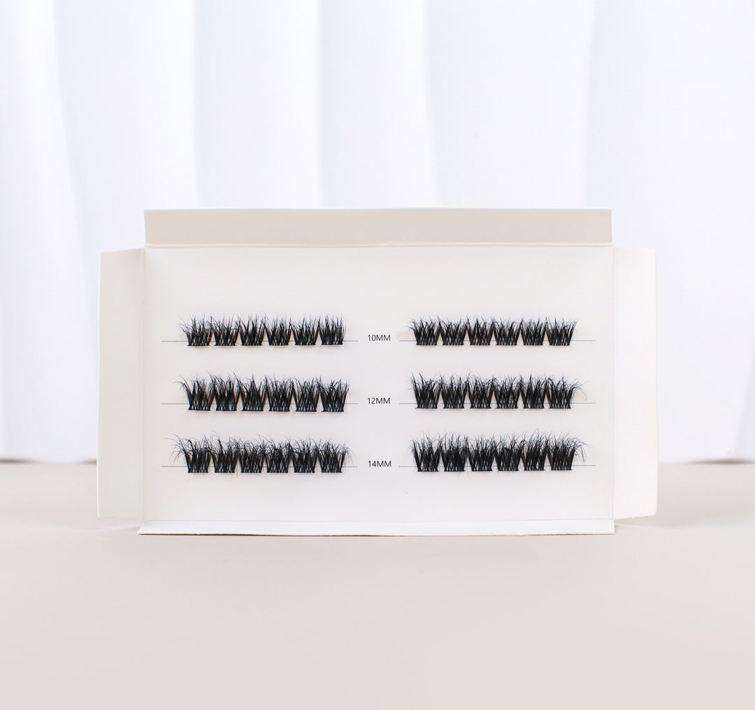 Cashmere Eyelash Kit – The Ultimate Luxury for Your Eyes. Limited edition! Eyelashes plus bond & bond,sealer, remover and tweezer plus brush by MinuLashes