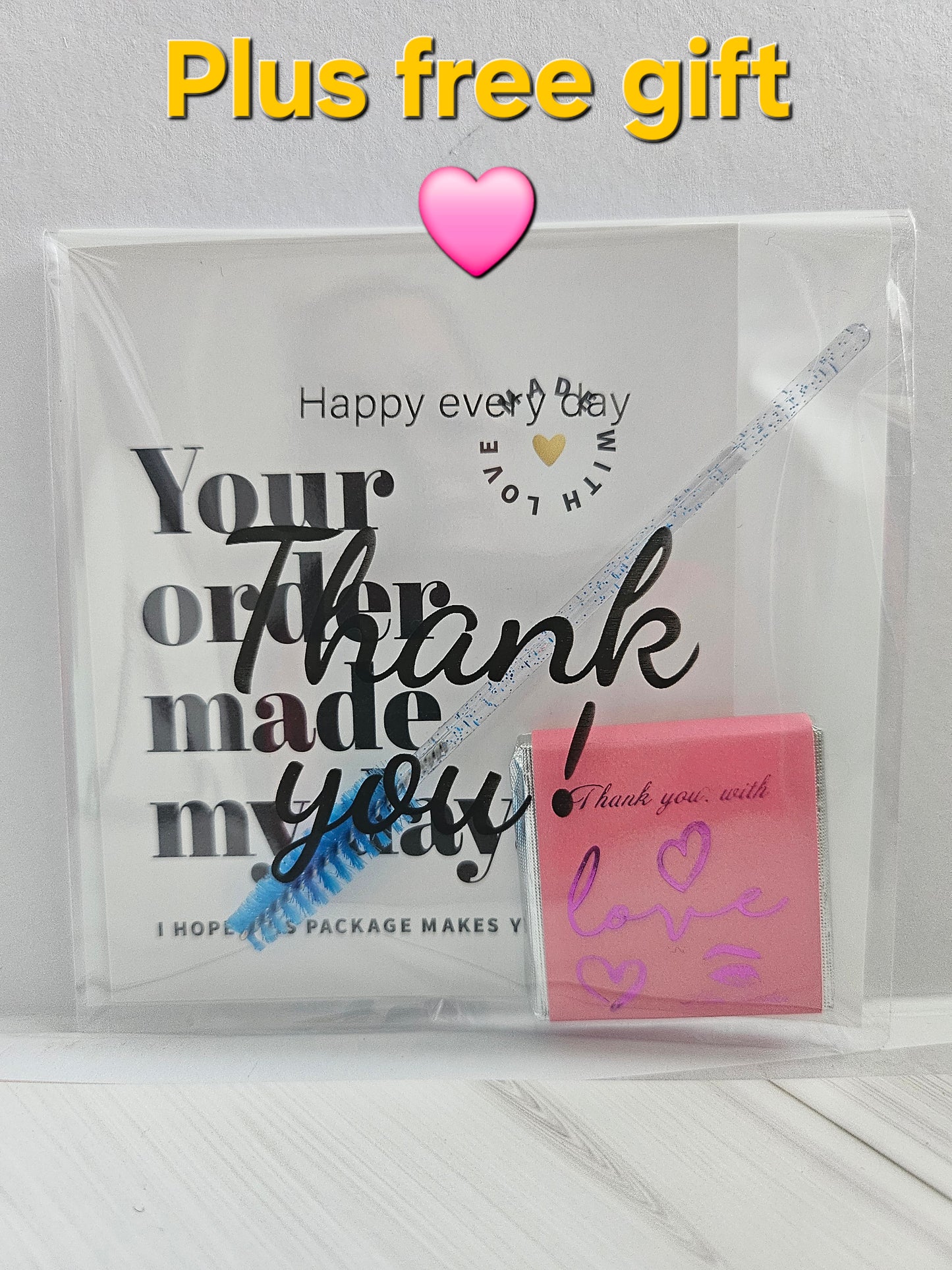 MinuLashes – DIY Lash Extension Kit ✨
Large Tray | Clusters + Tools ( tweezer, black bond black sealer remover and gift) 10 12 14mm