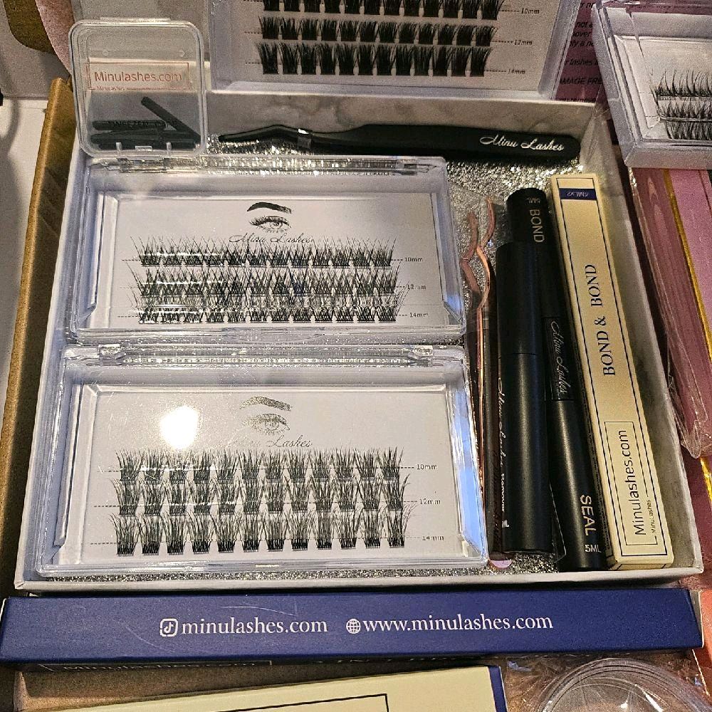 MinuLashes Ultimate Lash Queen Box - Full DIY Lash Kit Worth £200 Premium Quality by MinuLashes for Mastering Lash Extensions